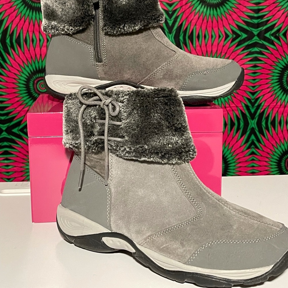 Easy Spirit Explore 24 faux fur-lined booties. Never worn. 🖤You’ll love them!🖤